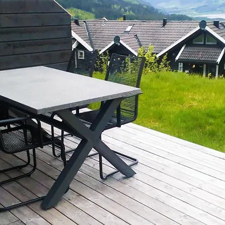 Vakantiehuis Mountainside In Voss With A Great View Skulestadmo